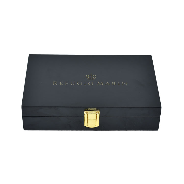 Silver Lock Belt Wallet Packaging Display Box Wood Box For Gift