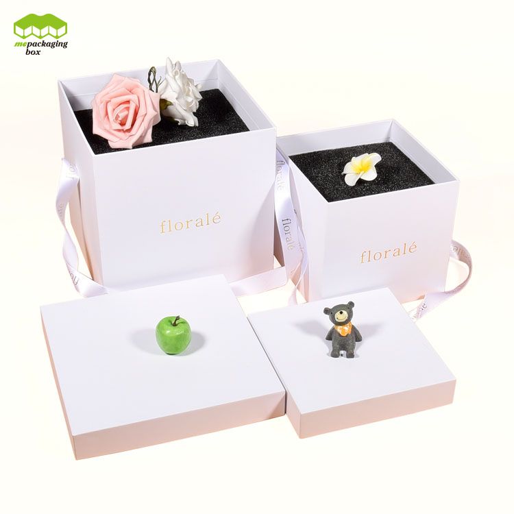 Simple Ribbon Handles Flowers Paper Gift Box