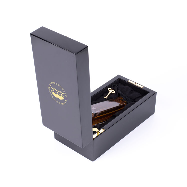 Elegant Golden Hinges And Lock Wooden Perfume Box