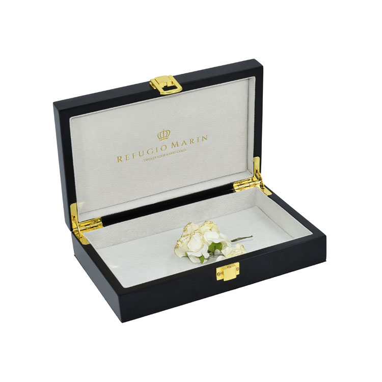 Silver Lock Belt Wallet Packaging Display Box Wood Box For Gift