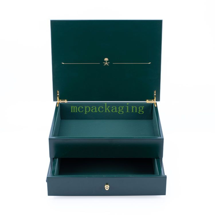 KSA Jeddah Season Luxury Easter Sun Shape Brown Chocolate Date Wooden Box For Ramadan