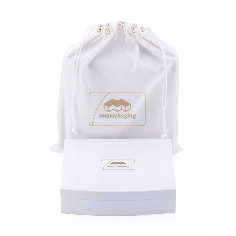 A Classic And Fashionable Oriental Style Collection of White Exquisite Curved Flip-top Paint Perfume Wooden Box Packaging Gift Box Customization