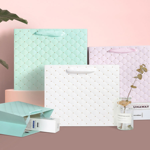 Wholesale Custom Printed Logo Luxury White Paper Bag Retail Boutique Shopping Gift Paper Bags With Your Own Logo
