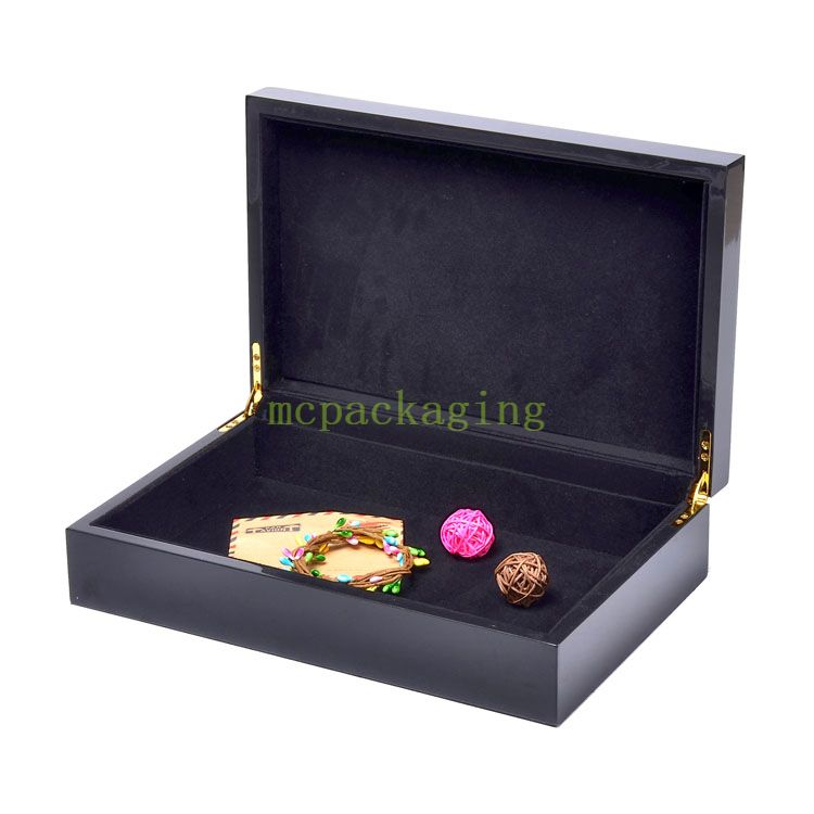 KSA Riyadh Season Carrefour Ramadan Box 2023 Ramadan Gift Box Calendar Ramadan Gift Box Uae