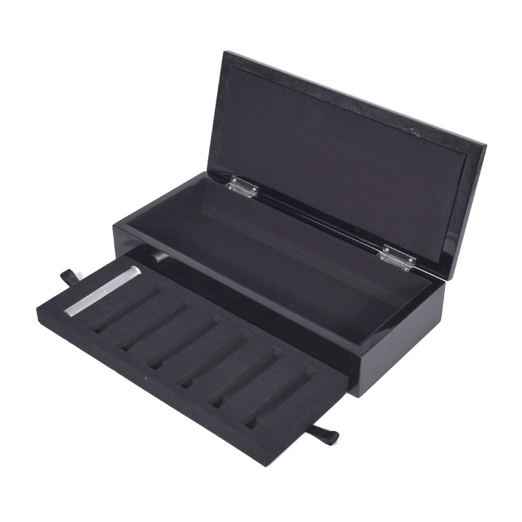 Rectangular Black High-gloss Paint Embedded Metal Logo Craft Removable Black EVA Inner Holder Multi-bottle Perfume Essential Oil Display Storage Packaging Box
