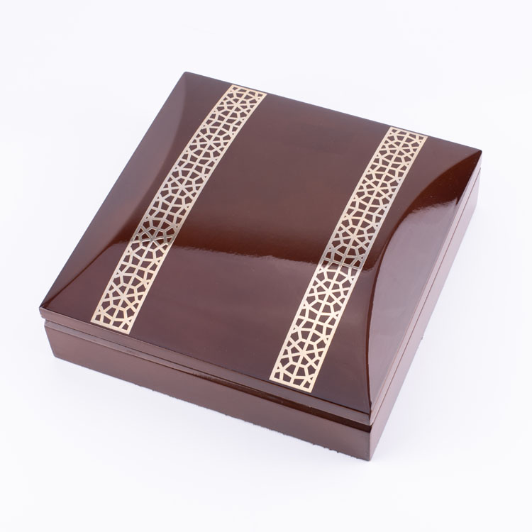 KSA Popular Golden Date Palm Wooden Box