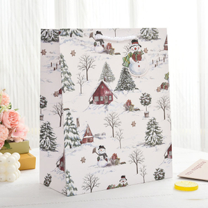 Wholesale Logo Printed Luxury Kraft Retail Paper Tote Bag Shopping Bag Paper Gift Bag With Handle And Ribbon Close