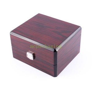 Circle Acrylic Window Display Wood Watch Box