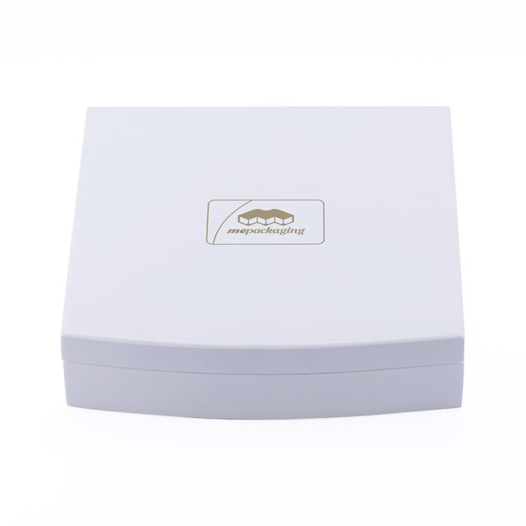 A Classic And Fashionable Oriental Style Collection of White Exquisite Curved Flip-top Paint Perfume Wooden Box Packaging Gift Box Customization