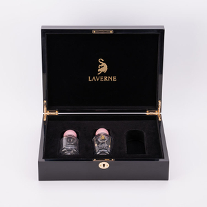 High-grade black piano paint three bottles of perfume paint gift packaging wooden box bright gold metal logo custom made
