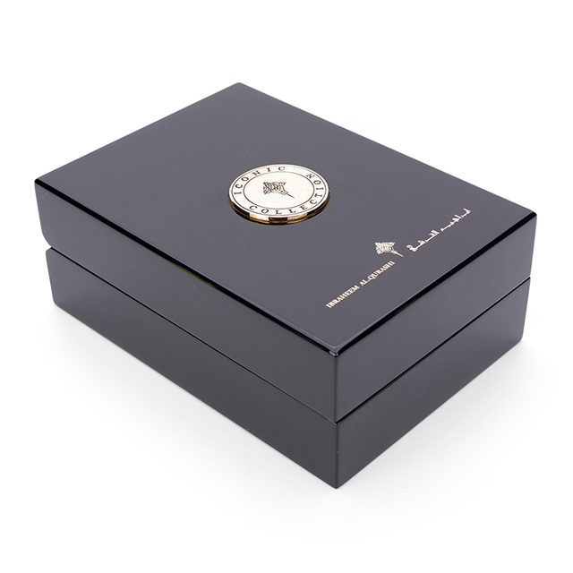 Noble And Elegant Black High Glossy Piano Lacquer Wooden Wooden Design 50ml Luxury Custom Gifts Perfume Package Box