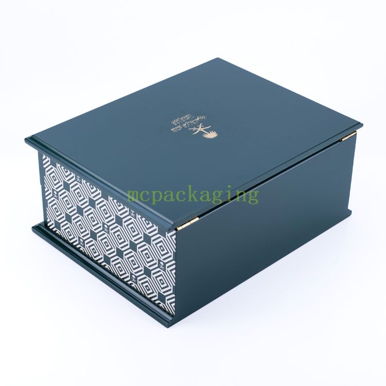 KSA Jeddah Season Luxury Easter Sun Shape Brown Chocolate Date Wooden Box For Ramadan