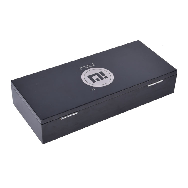 Rectangular Black High-gloss Paint Embedded Metal Logo Craft Removable Black EVA Inner Holder Multi-bottle Perfume Essential Oil Display Storage Packaging Box