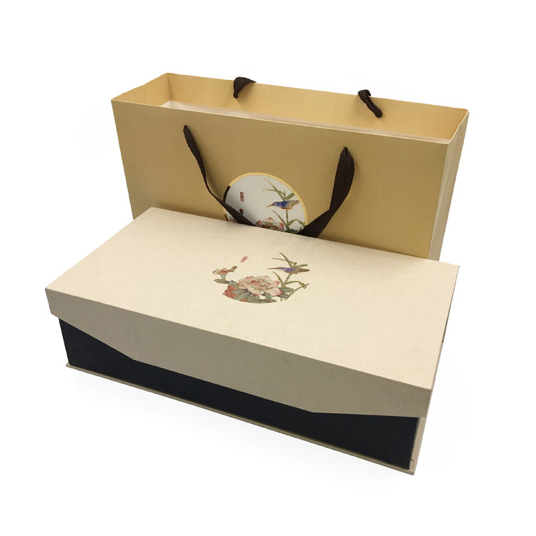 Custom Cardboard Take Away Food Paper Box with Clear Window Cupcake Cake Folding Box for Packaging