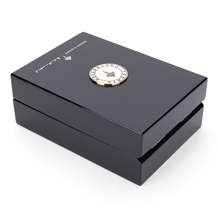 Noble And Elegant Black High Glossy Piano Lacquer Wooden Wooden Design 50ml Luxury Custom Gifts Perfume Package Box
