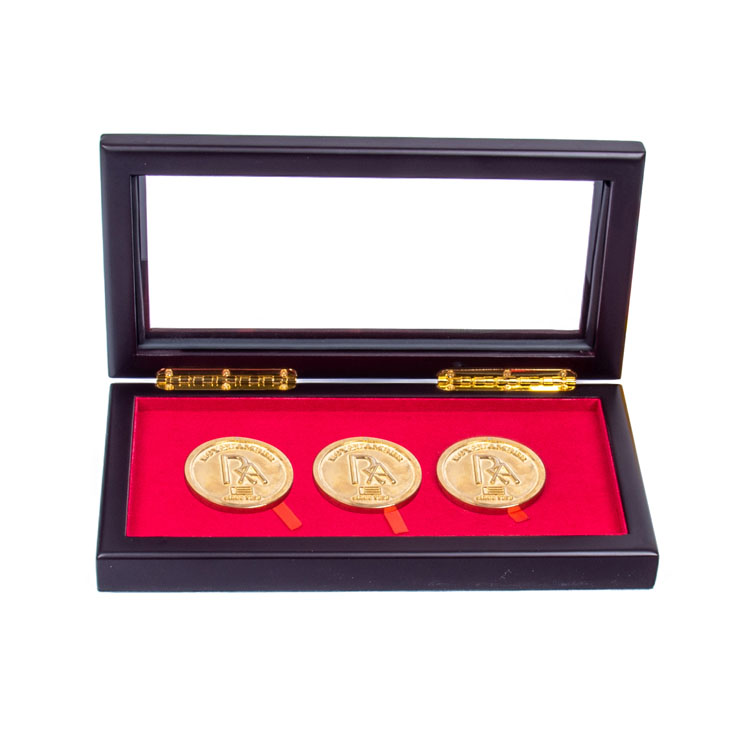 Luxury Custom Logo 3 Slots Collection Coins Wood Box Souvenir Mdf Wooden Silver Coin Box For Display Woodbox