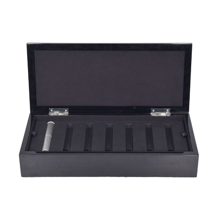 Rectangular Black High-gloss Paint Embedded Metal Logo Craft Removable Black EVA Inner Holder Multi-bottle Perfume Essential Oil Display Storage Packaging Box