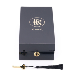 Gold Metal Logo Embedded in Black Piano Paint Perfume Wooden Box Packaging